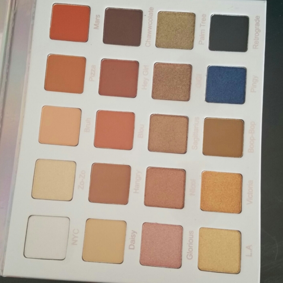 VIOLET VOSS X NICOL CONCILIO - Picture 3 of 3